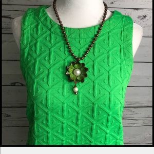 Flower / pearl necklace